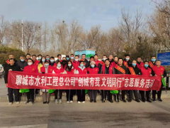 為弘揚(yáng)雷鋒精神，助力全國文明城市創(chuàng)建工作，根據(jù)市文明辦統(tǒng)一安排，3月5日上午8:009:30，市水利工程總公司志愿者來到所幫包路域花園路二干路路口---利民路二干路路口，開展文明勸